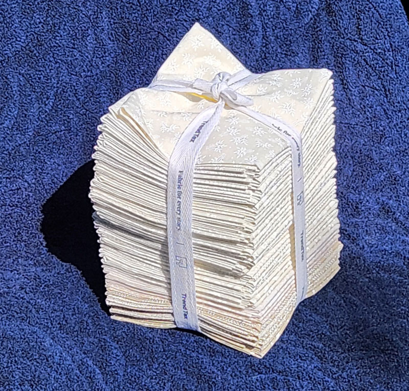 Muslin Prints Cream Canadian Fat 1/4\'s - 40 Pcs.