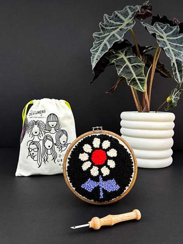 Punch Needle Daisy Kit By Alexia Marcelle Abegg For Moda